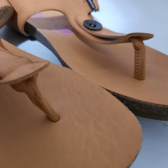 🔥SOLD-Summer Slip-on Sandals by Blowfish - Picture 5 of 6